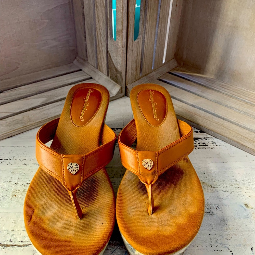 Tommy Bahama Wedge Thong Sandal Size 8 Leafy Design heel with soft comfy sole - Picture 4 of 4